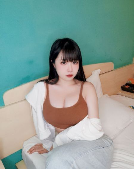 办公室椅子上_BD国语手机在线观看