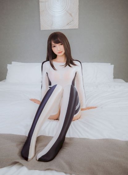 年轻漂亮保姆的味道完整版_超清免费观看