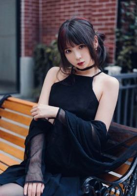 淫语模特_剧情片天堂在线